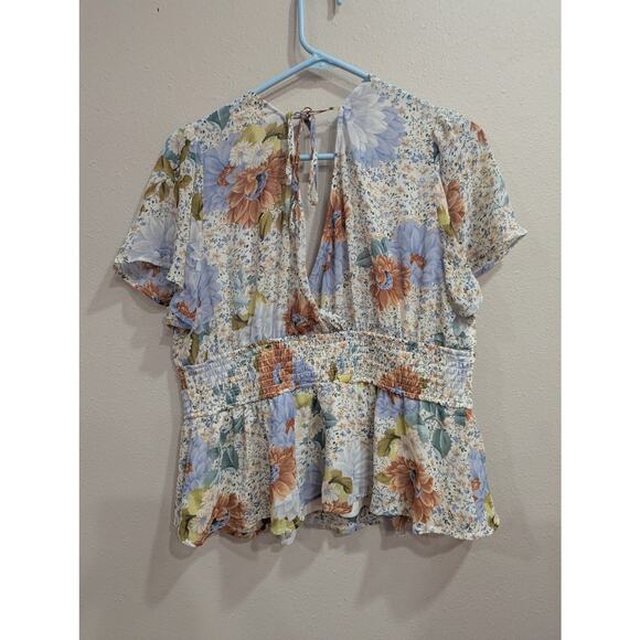 Flirty feminine blouse w/gold butterfly button accents, flutter sleeves, Meraki - Picture 5 of 8